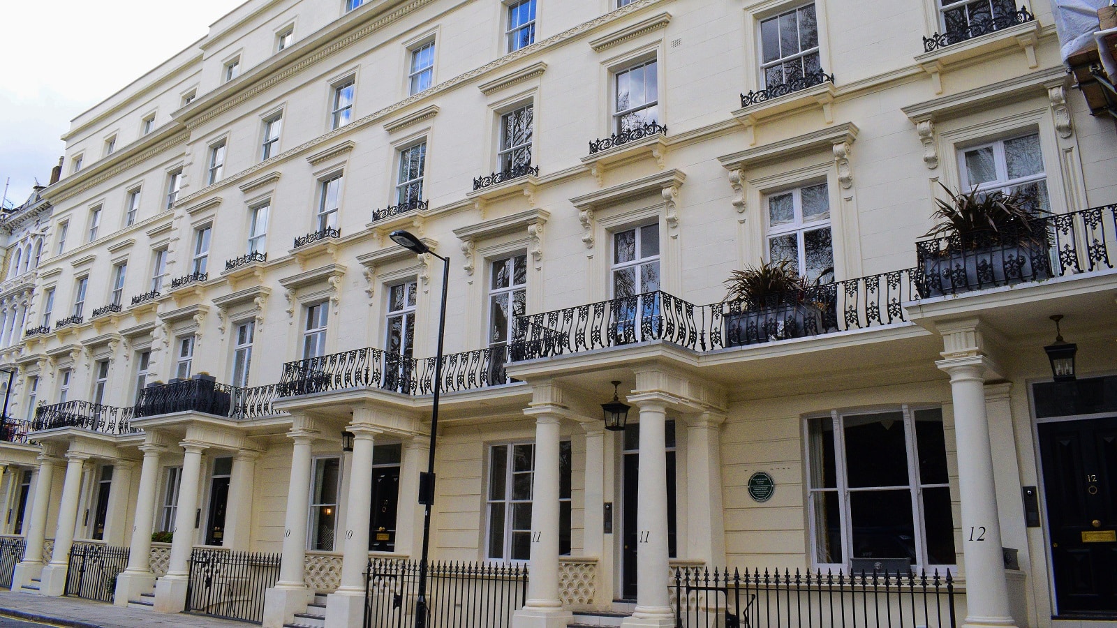 Refurbishment for a new single glazed project on Leinster Square in London
